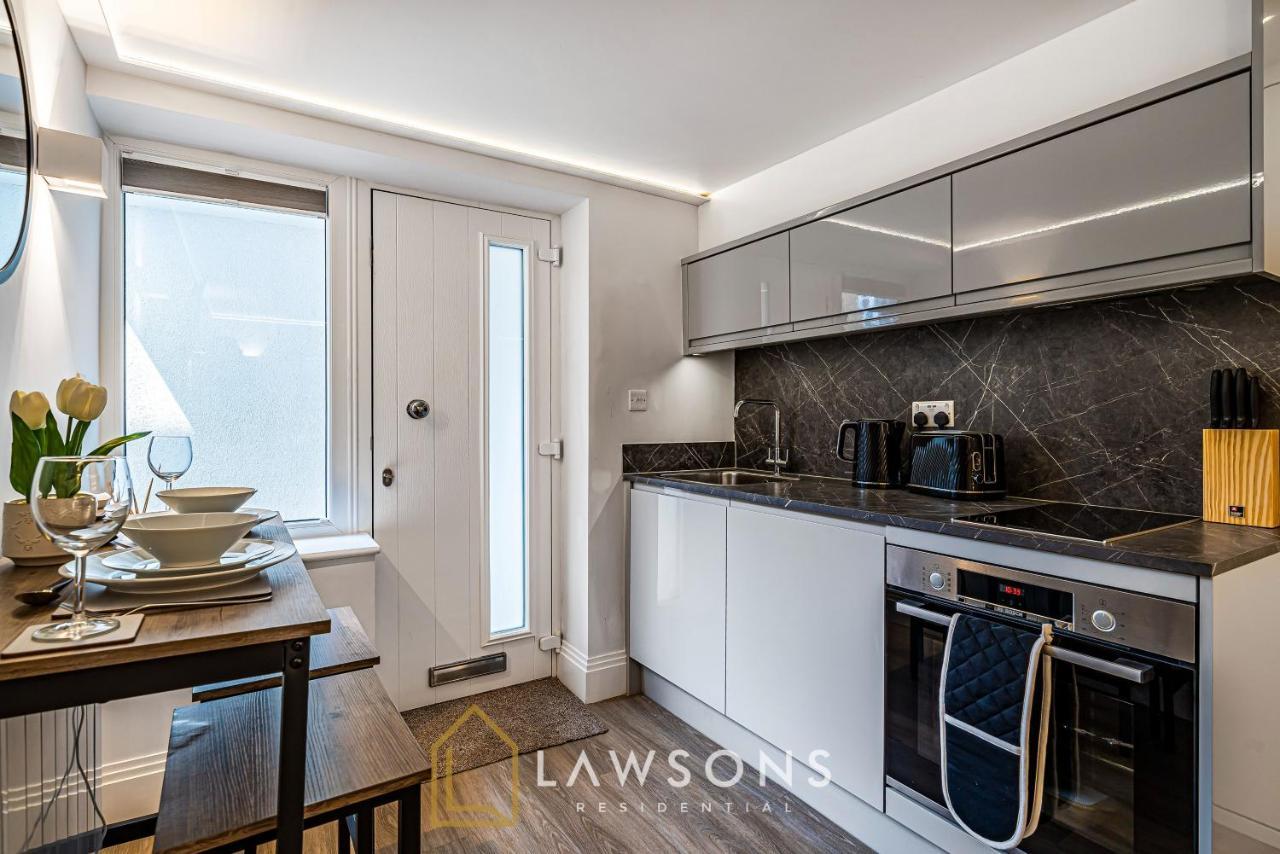 Апартаменты Cosy Living By Lawsons Виндзор Экстерьер фото
